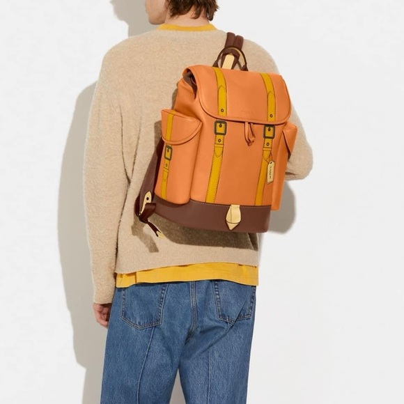 💰SOLD - C8480- Coach Hitch Backpack with Trompe L’oeil - Picture 13 of 13